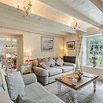 2 Bed In Oc-g0160 *