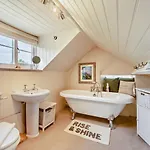 2 Bed In Oc-g0160 *