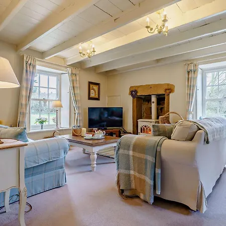 Holiday home 2 Bed In G0160 *