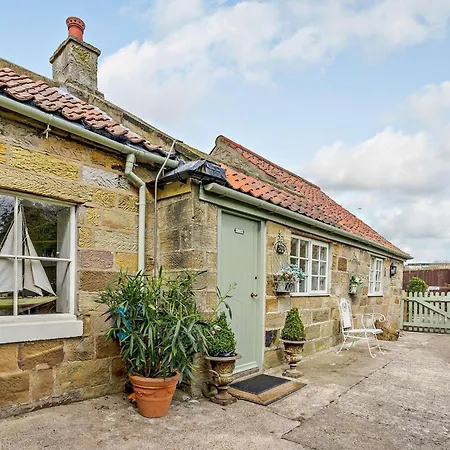 Holiday home 2 Bed In G0160 *