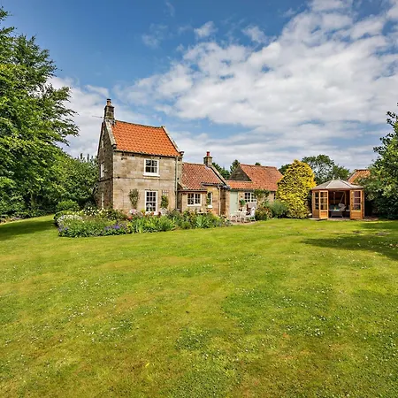 2 Bed In G0160 Sandsend